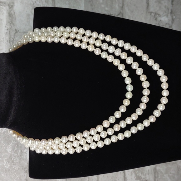 Multi Strand Pearl Necklace w/Coral Flower Clasp - Picture 3 of 8